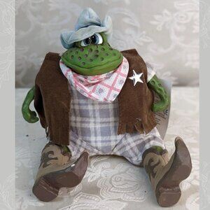 RUSS The Country Folks Wyatt Burp Sherriff Cowboy Sitting Frog Bean With Tag